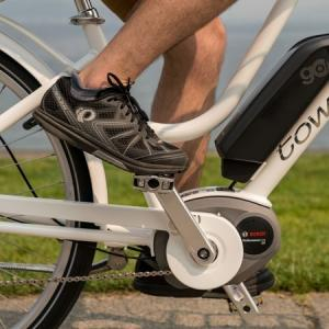 E bike pedalREI photo