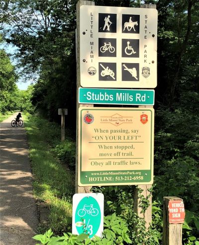 trail sign 400